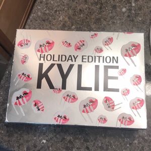 Kylie Matte Liquid Lipstick